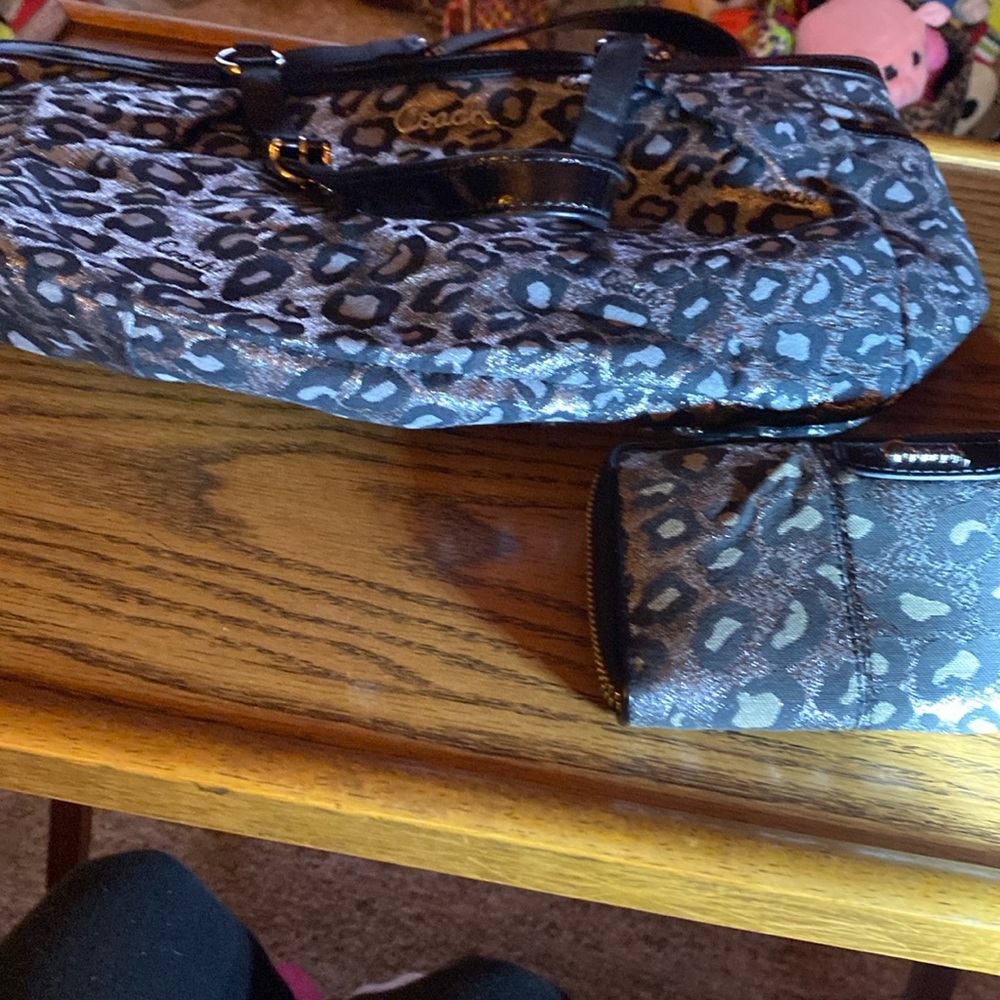 Coach silver n black handbag with matching zippy wallet Just Reduced